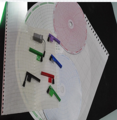 Le papier graphique LE01001A pour la série Z-FOLD LE05003, LE05011 est un papier d'enregistrement de 318 mm fournisseur