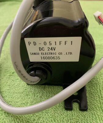 133Y100048 133C1060558 133Y100059 Fuji Frontier 550/570/LP5500 pompe à pièces détachées minilab fournisseur